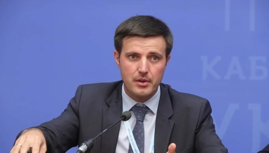 Український морський порт із суднами