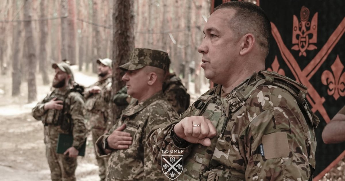 Командир 155-ї окремої механізованої бригади Станіслав Лучанов у військовій формі