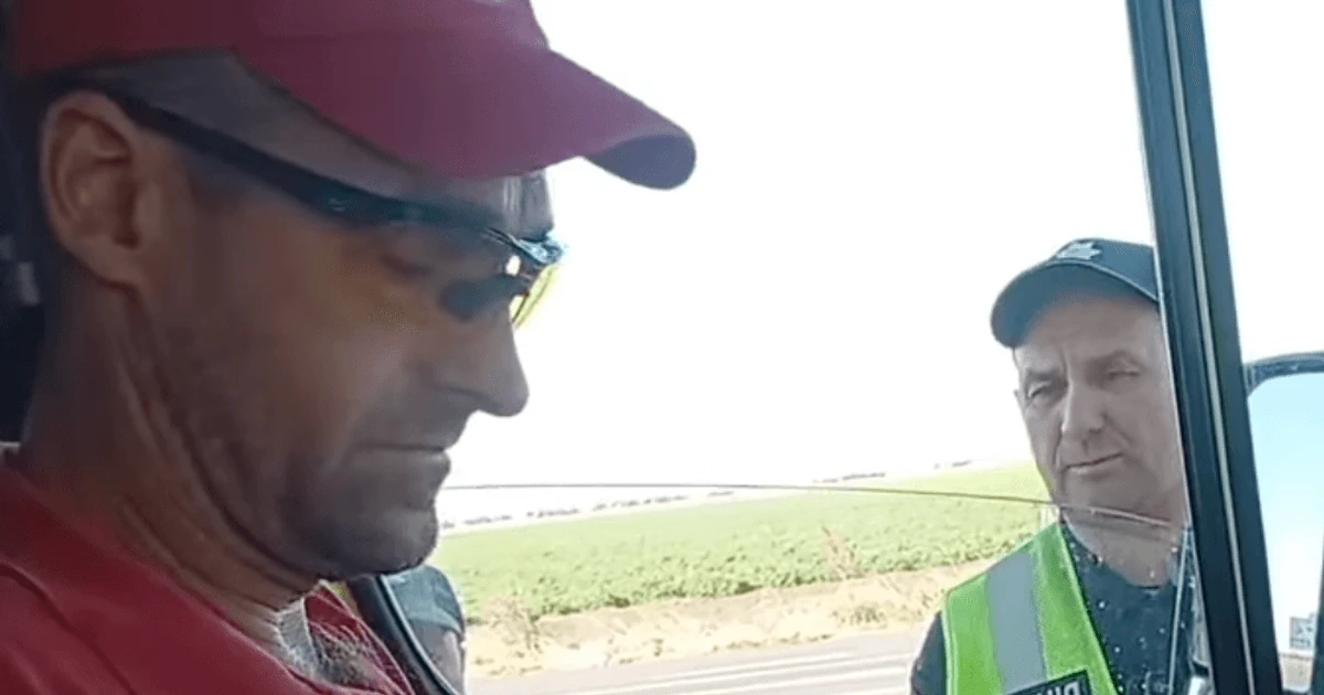 Скриншот відео із блокпоста, де затримали водія евакуаційного рейсу Червоного Хреста біля Шевченкове на Миколаївщині